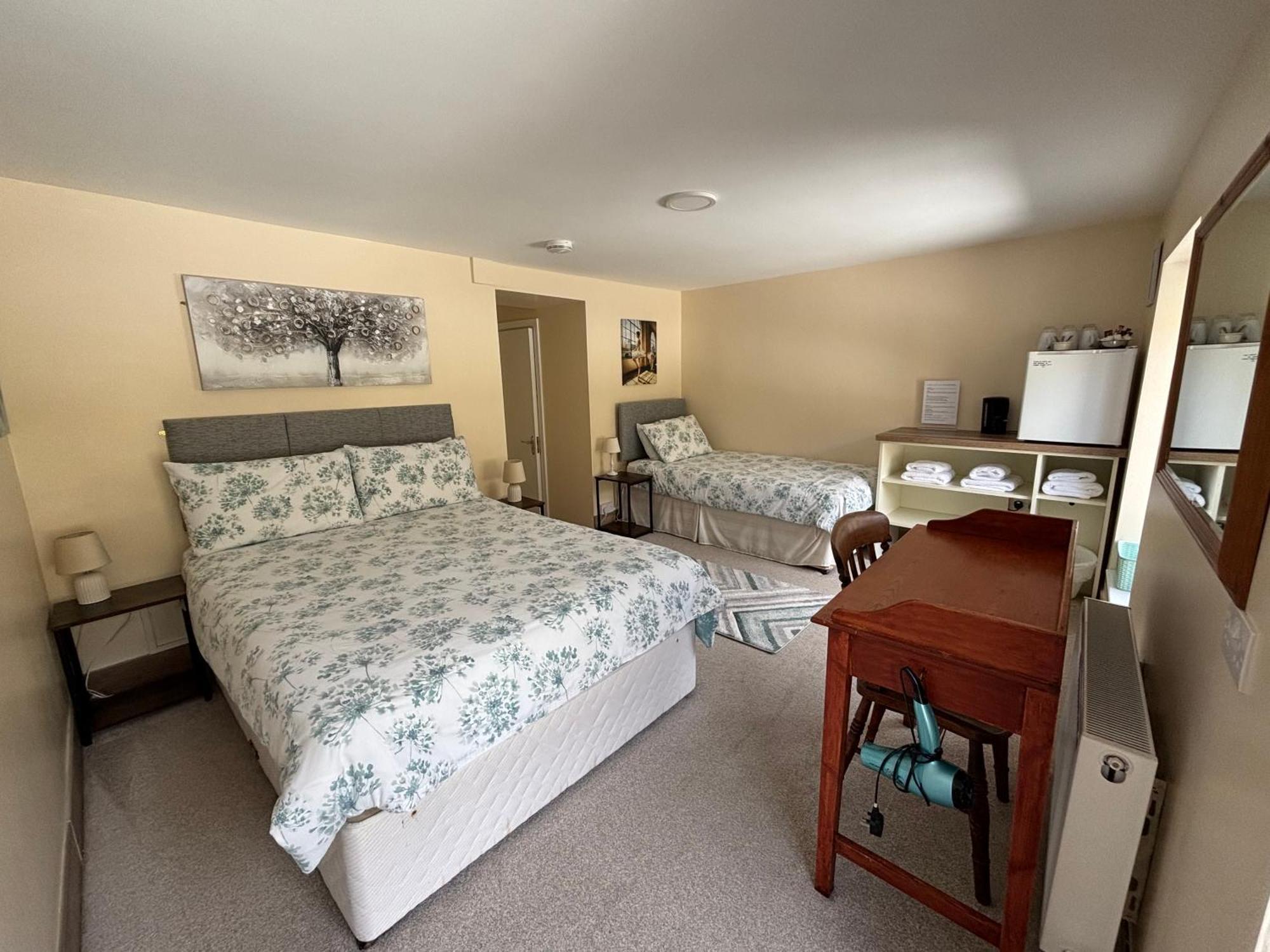 Mary'S Of Mulranny Hotel Стая снимка